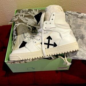 New Off White basketball shoes.  Never worn and received them as a gift